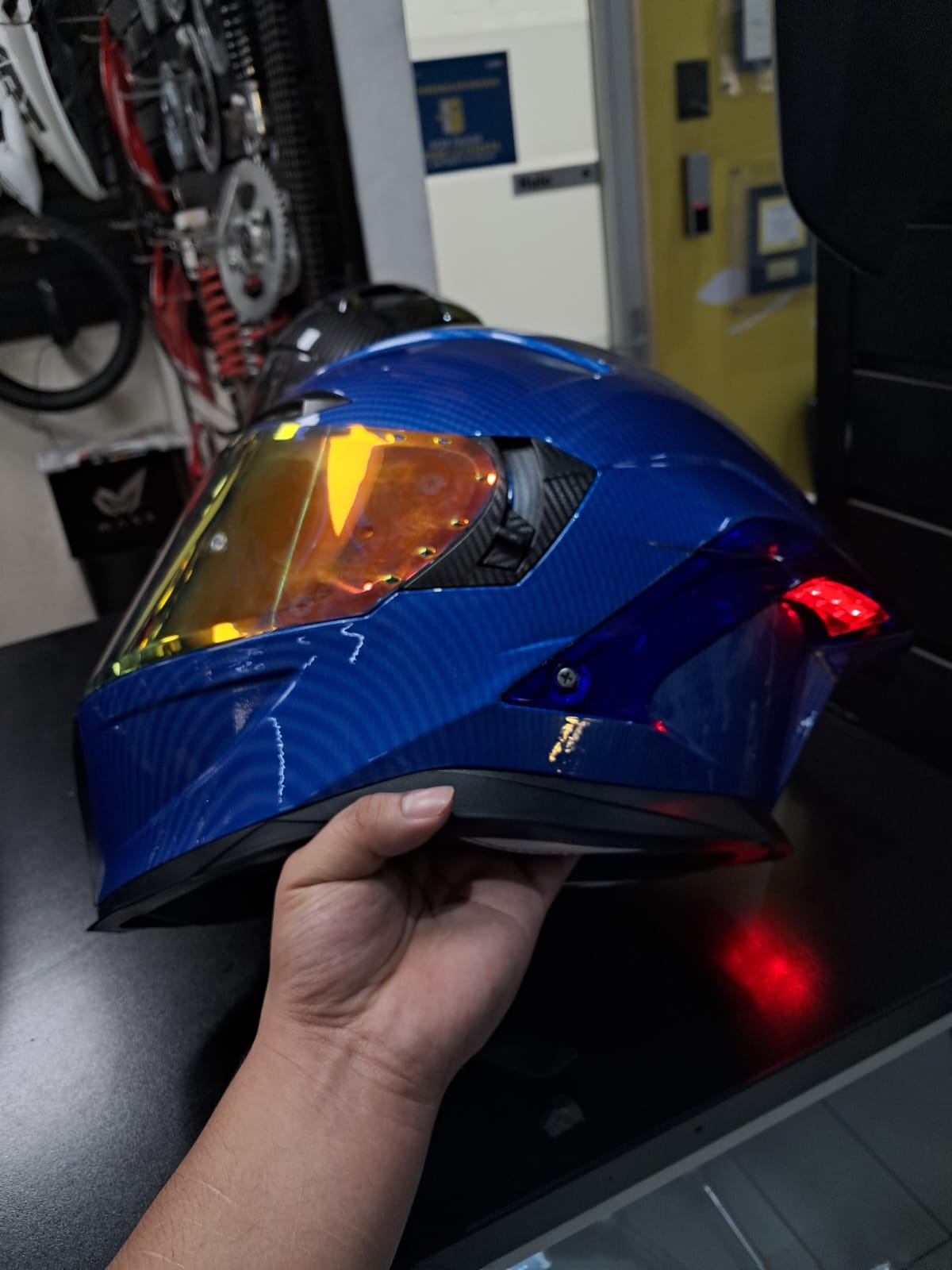 CASCO MASS EDICION AZUL CON LUZ LED
